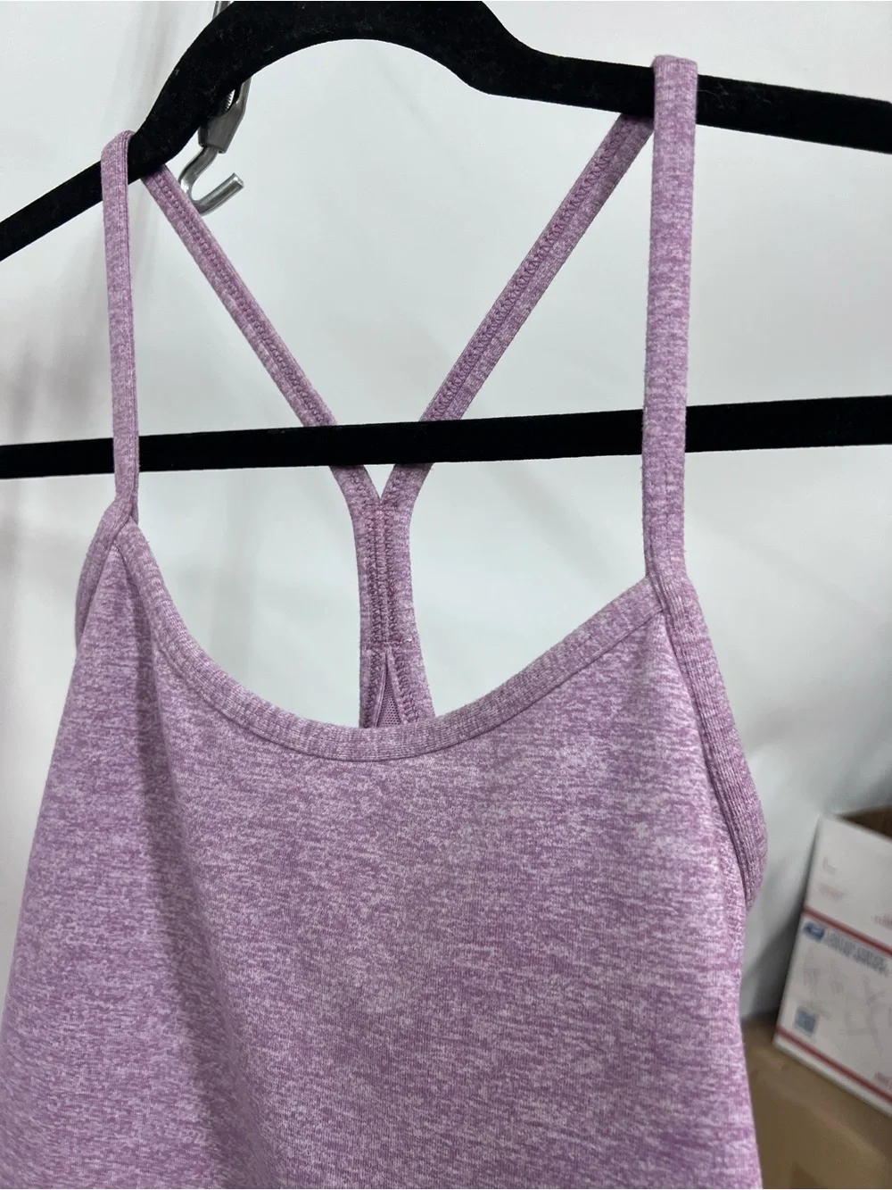 Lululemon Lavender purple Cami tank top 4 athletic built in bra pads missing